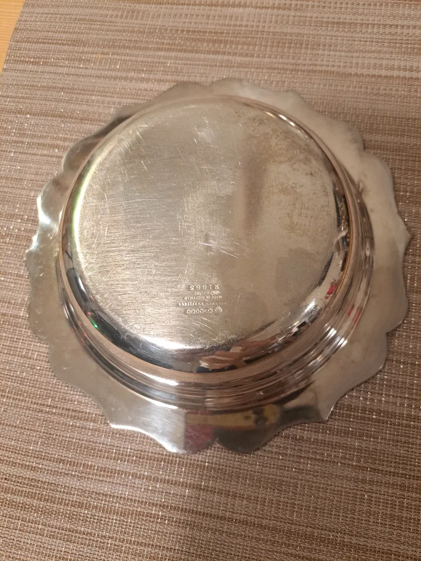 Vintage Silver Plated Butter Dish image indicator(4)
