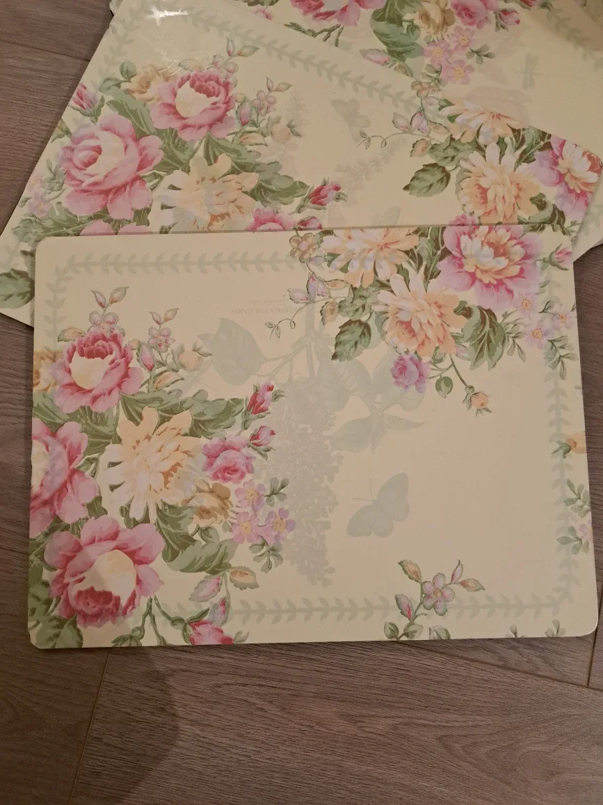 Floral Placemats - Set of 4 image indicator(2)