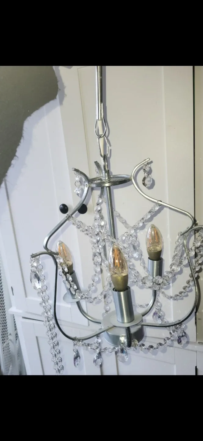 Variety of Chandeliers image indicator(3)