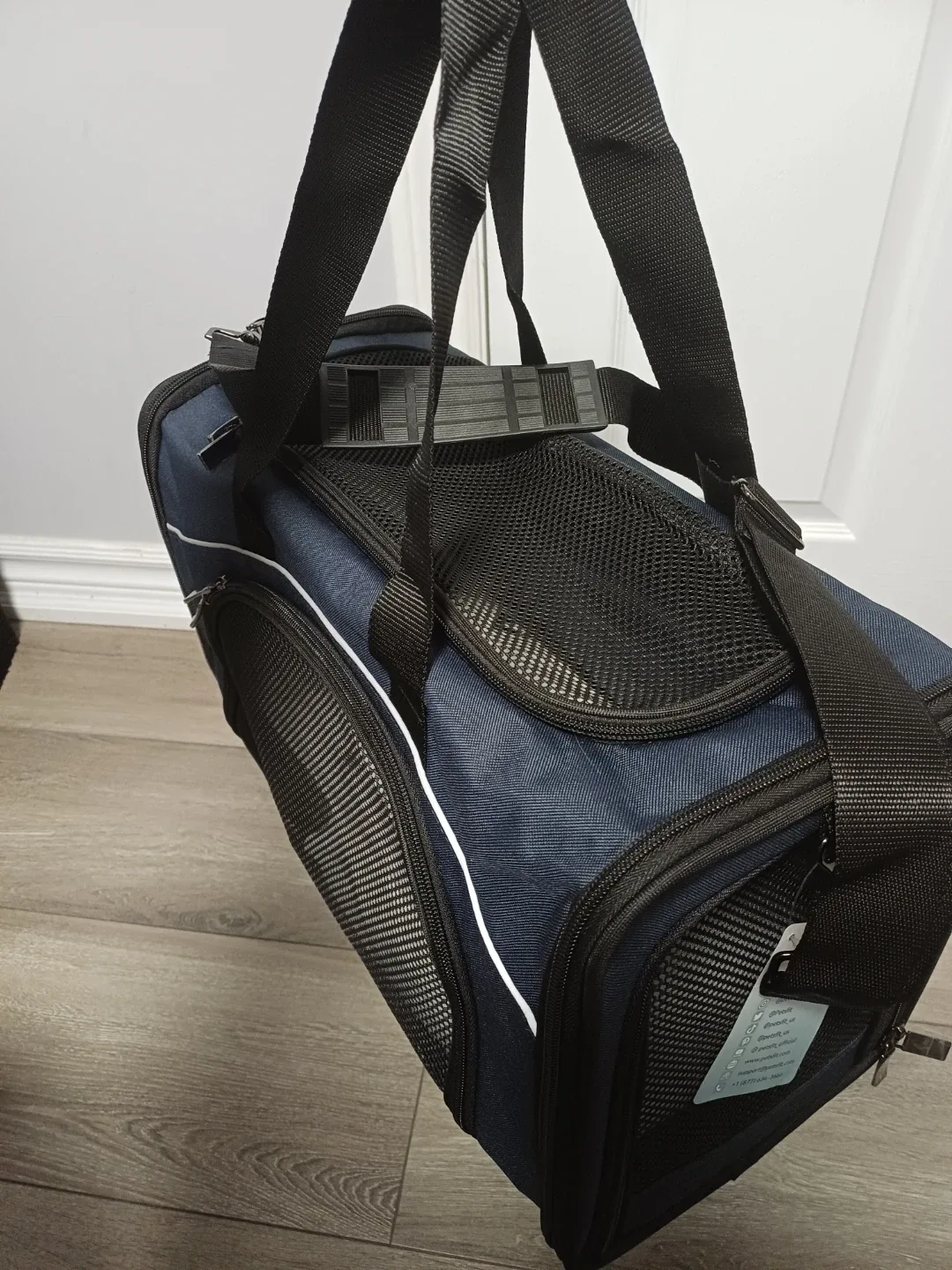 Navy Blue Pet Carrier - 17x11x11 inches image indicator(4)