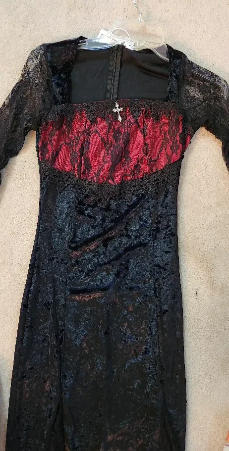 Black & Red Lace Gothic Dress image indicator(2)