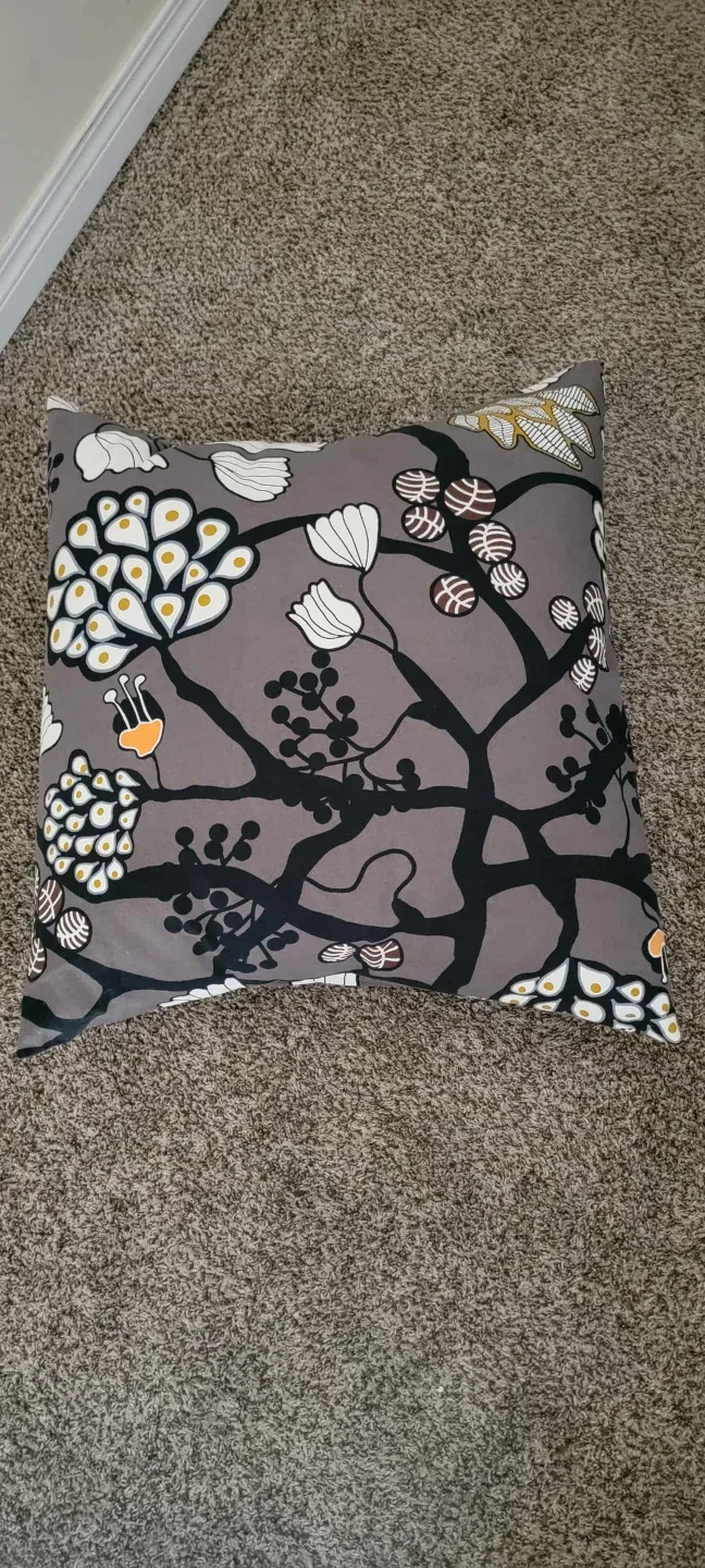 Floral Pattern Pillow