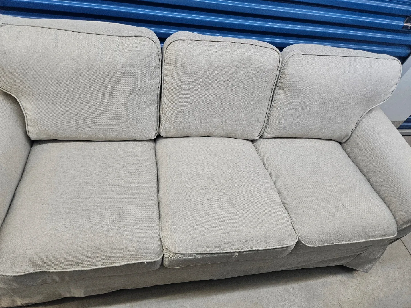 Ikea Upplander sofa image indicator(2)