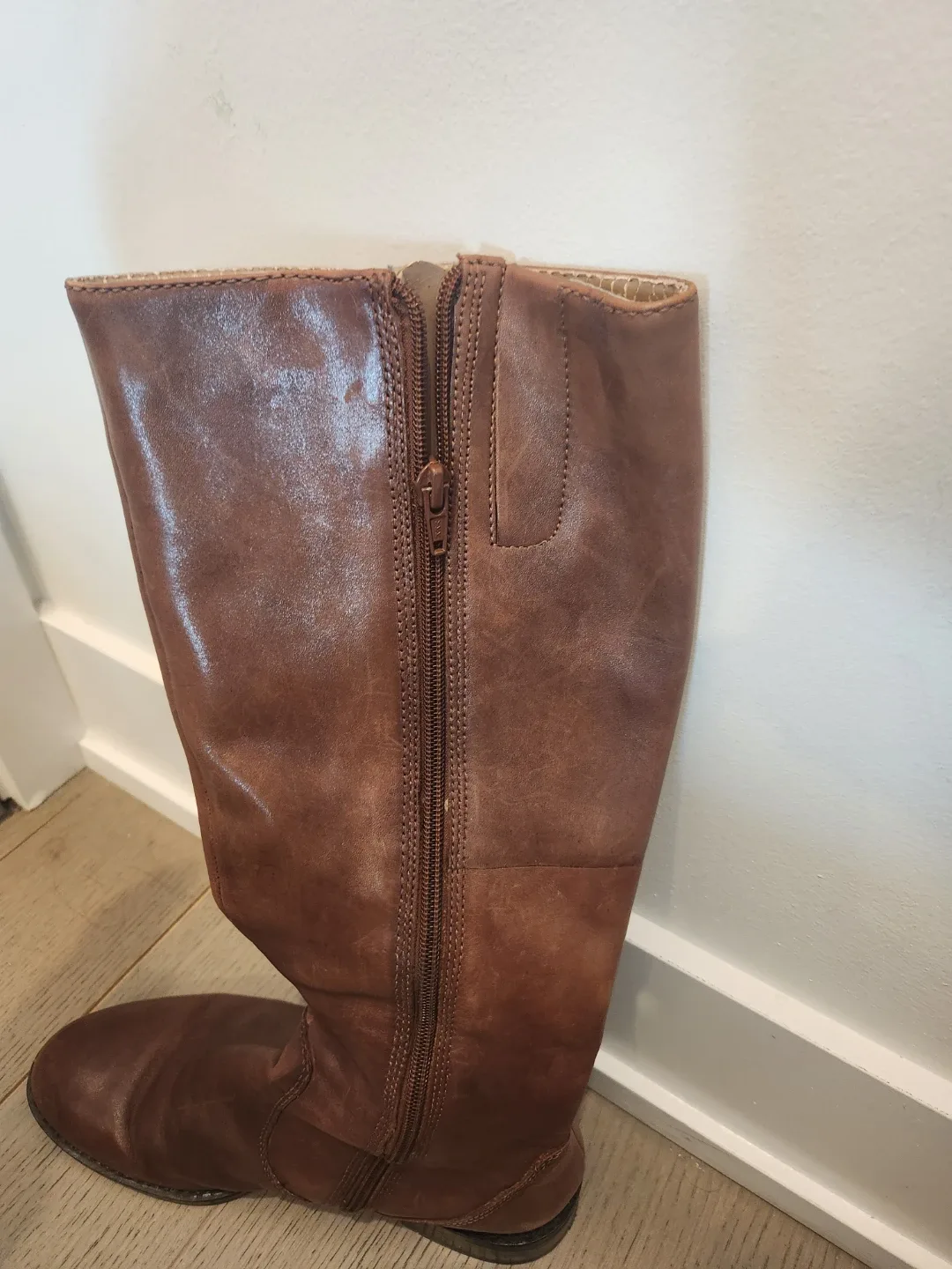 ECCO Brown Leather  Boots image indicator(2)