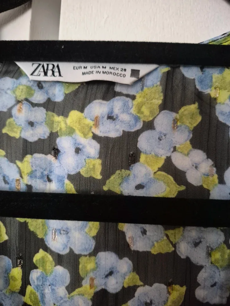 Zara Floral Print Mini Dress - Size M image indicator(2)