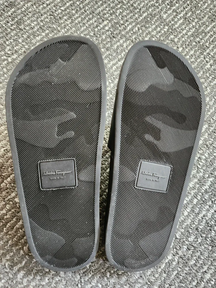 SALVATORE FERRAGAMO SLIDE SANDAL GROOBE GANCINI S 6 image indicator(4)