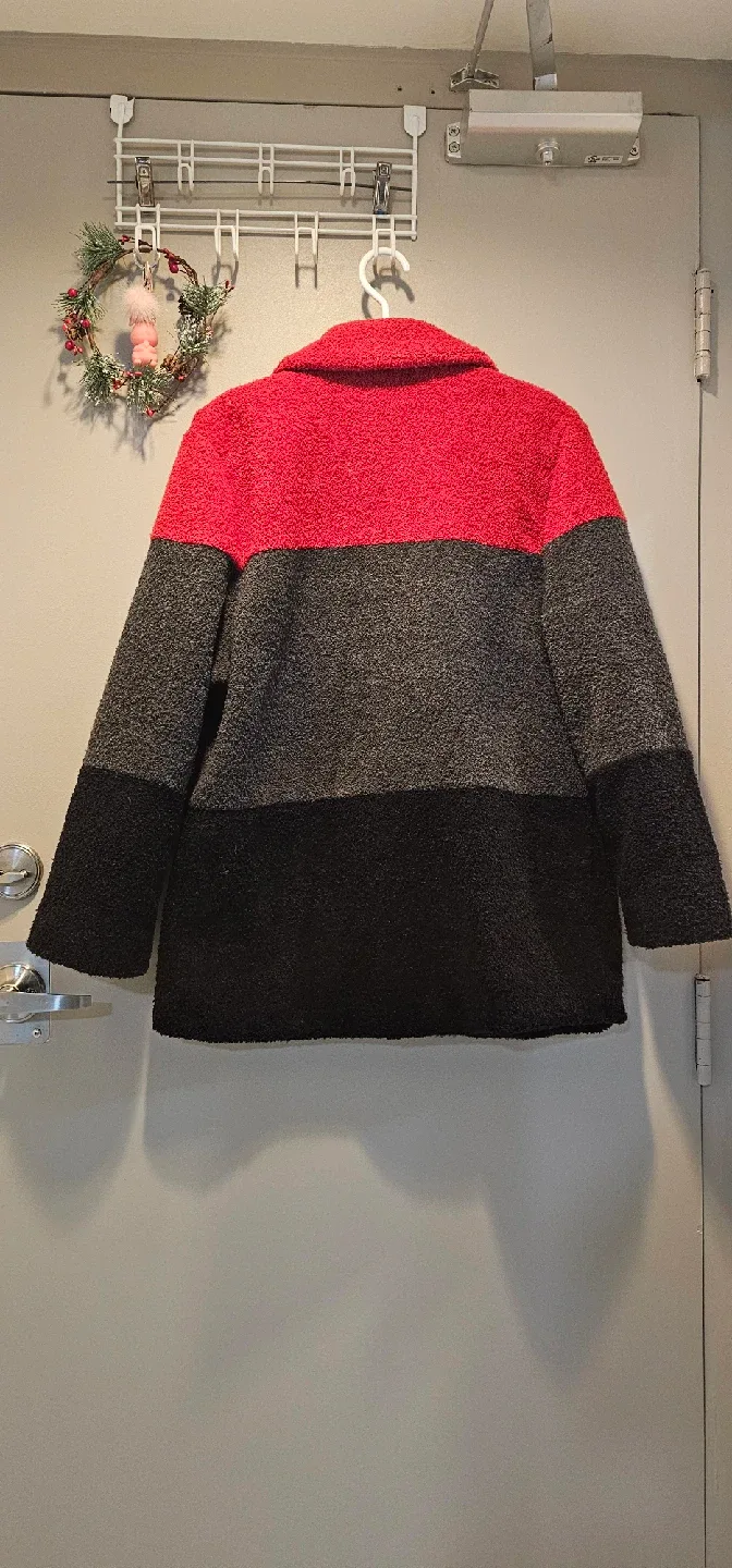 AR Weekend Color Block Jacket image indicator(4)