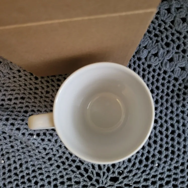 Avon Holiday Joy Mug with Box image indicator(3)