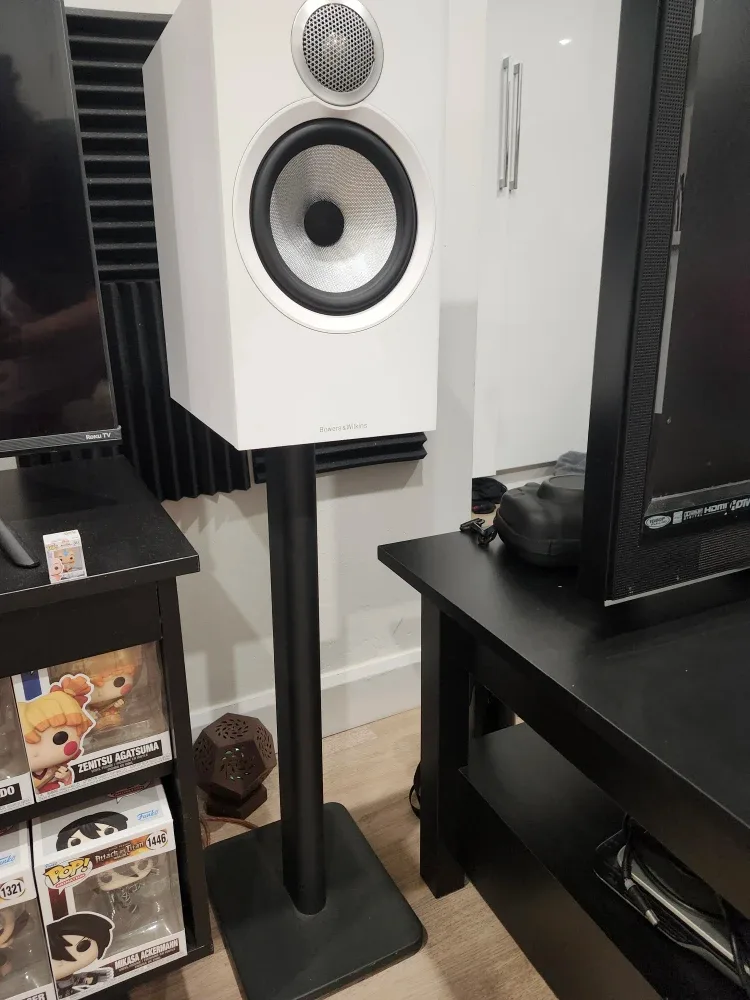 Bowers & Wilkins 606 S3 Bookshelf Speakers + Cambridge Speaker image indicator(4)