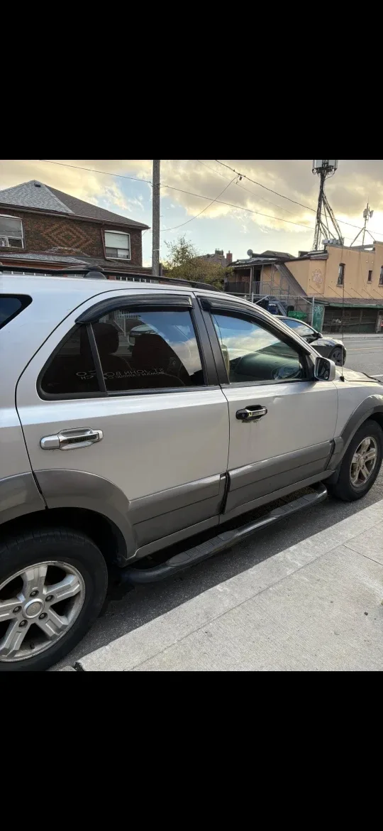 Kia Sorento SUV image indicator(6)