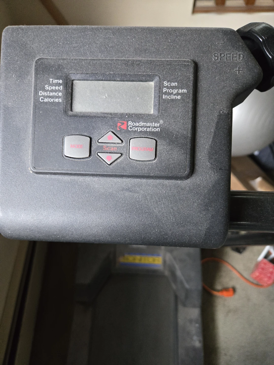 Roadmaster 500 Treadmill - photo 3