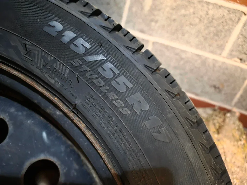 Michelin X-Ice 215/55R17 Studless Winter Tire image indicator(4)