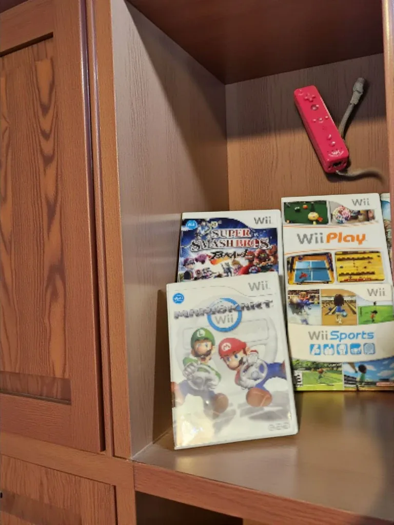 Nintendo Wii Console Bundle with Games & Accessories image indicator(2)