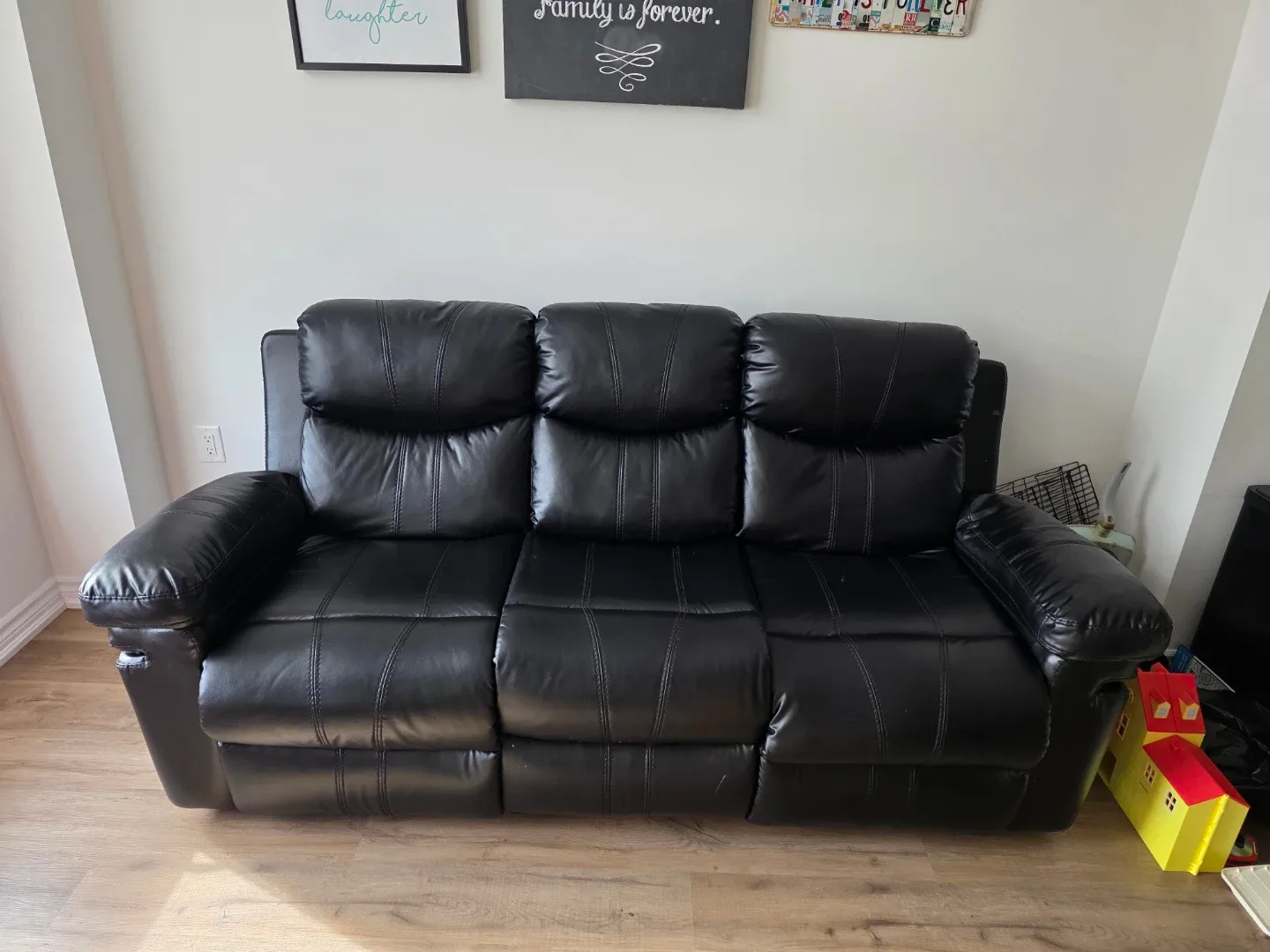 Black Leather Reclining Sofa Set image indicator(2)
