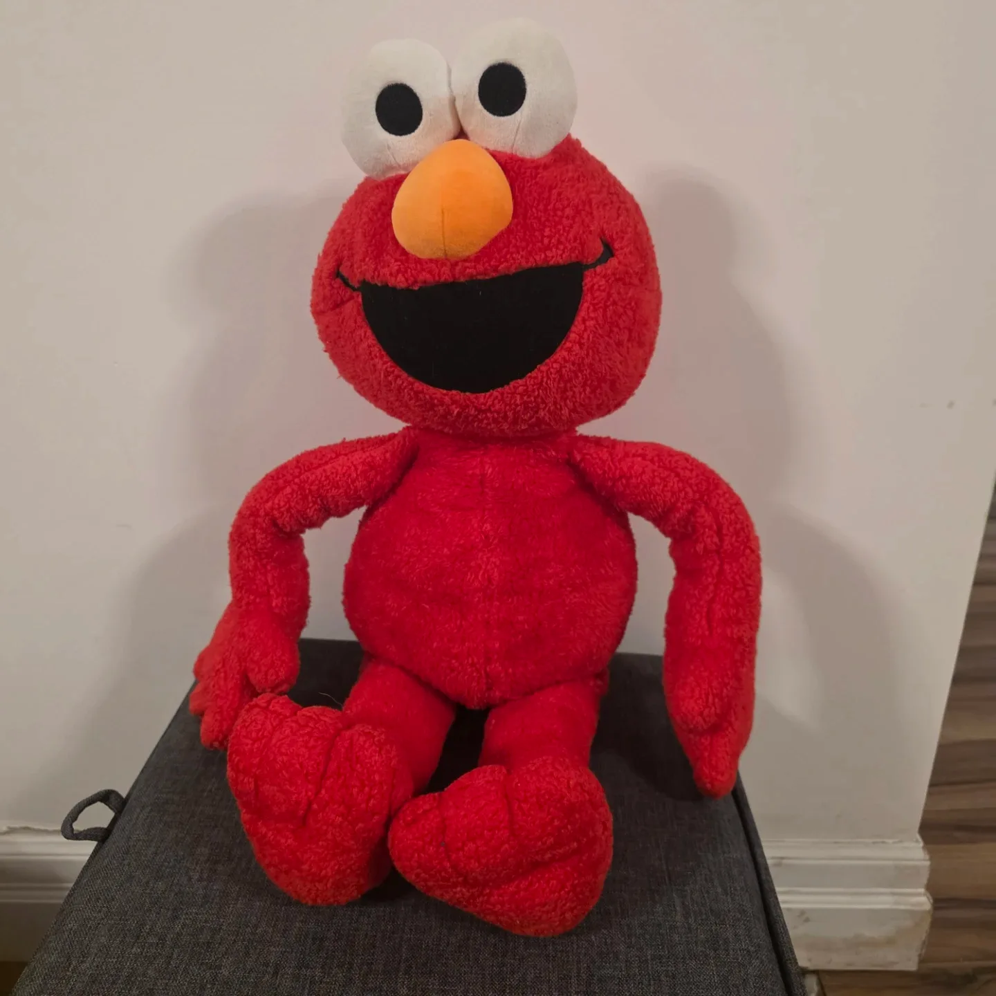 Sesame Street Elmo Plush Toy image indicator(2)