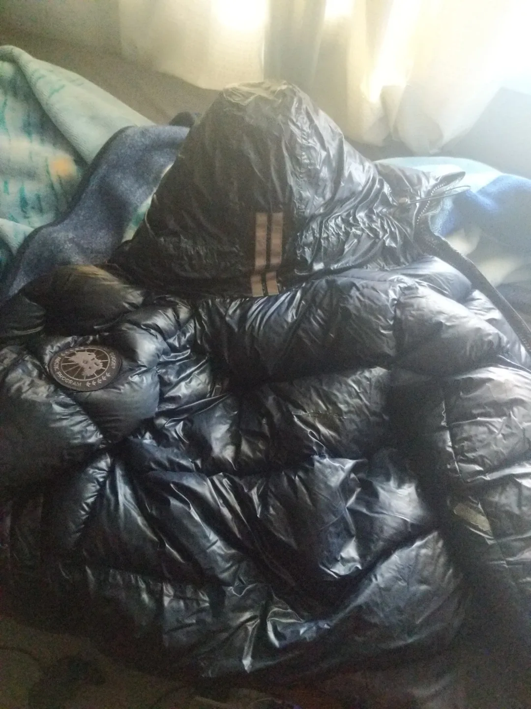 Canada Goose Black Down Puffer Jacket XS image indicator(2)