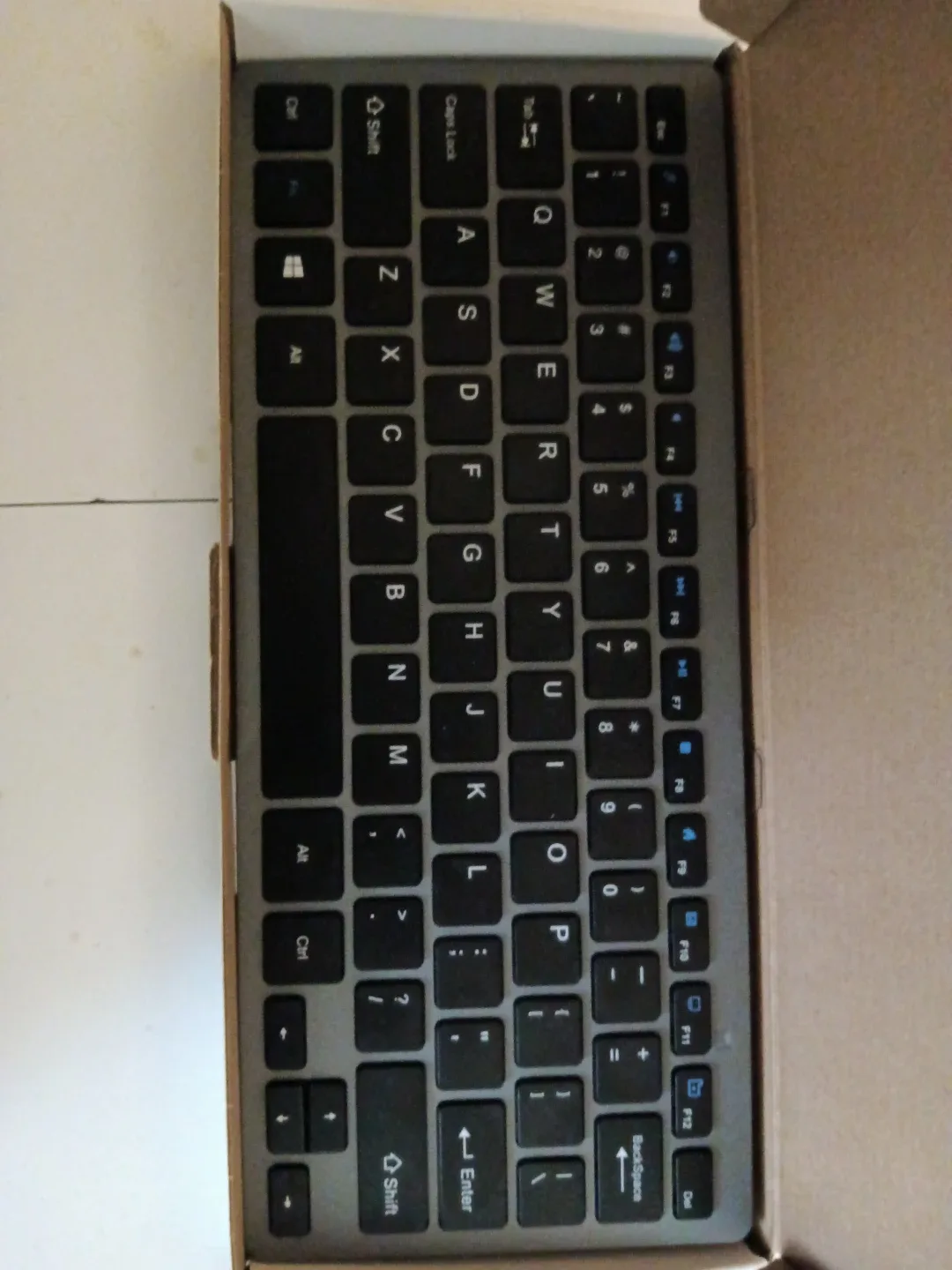 INFINITVE Compact Wireless Keyboard - Like New! image indicator(2)
