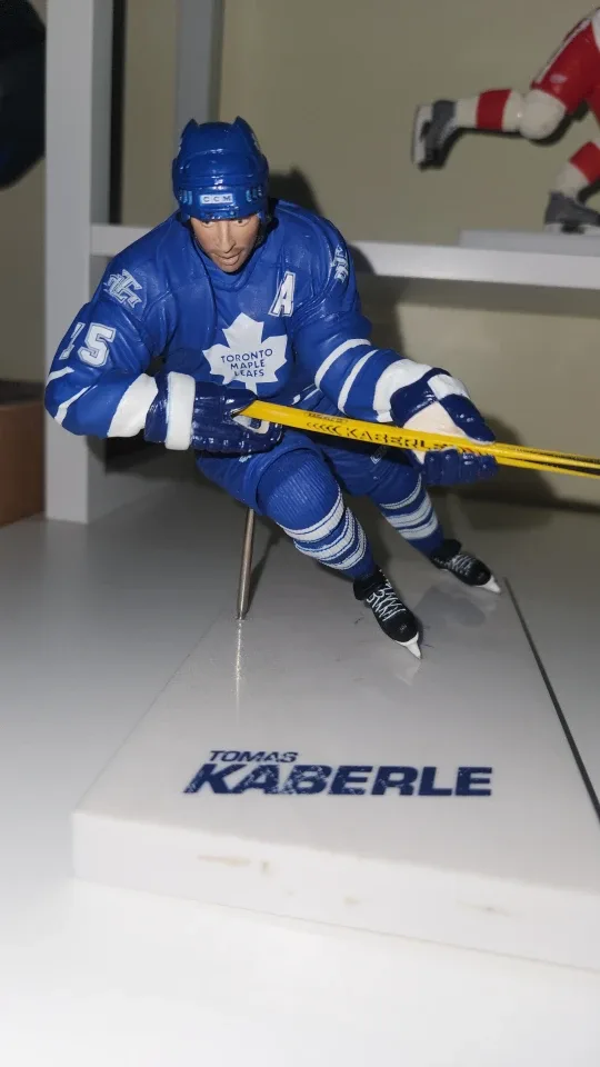 Hockey Figurines image indicator(2)