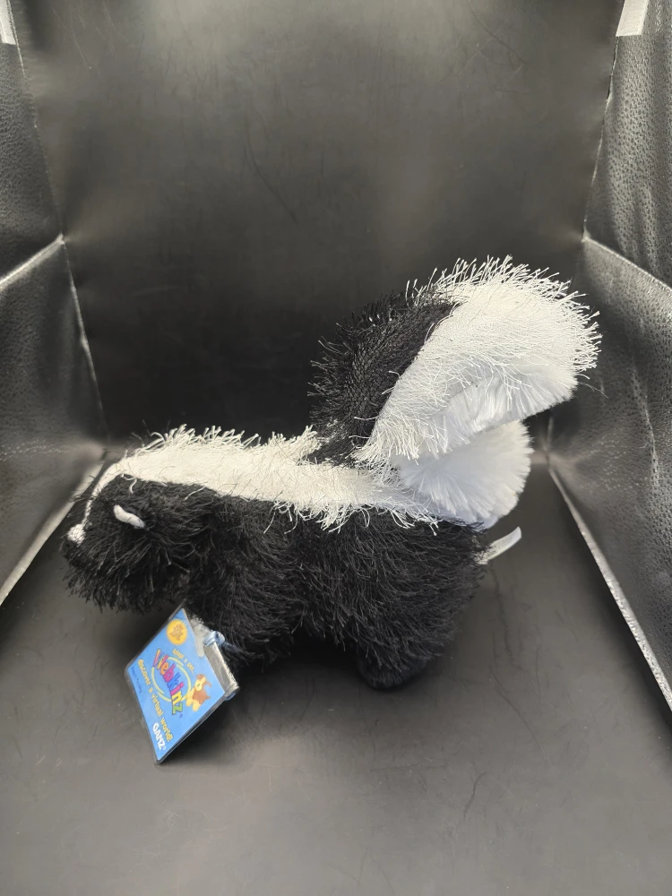 New Ganz Webkinz Skunk HM213 Plush Toy Unused Code - photo 2