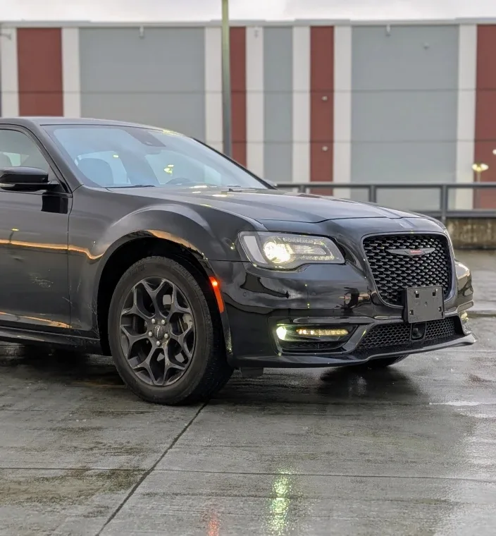 Chrysler 300C Sedan image indicator(4)