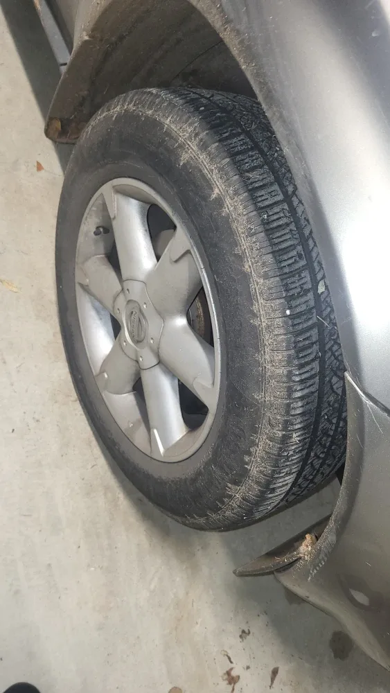 Nissan Murano SUV - Gold image indicator(3)