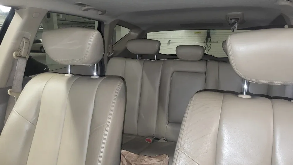 Nissan Murano SUV - Gold image indicator(5)