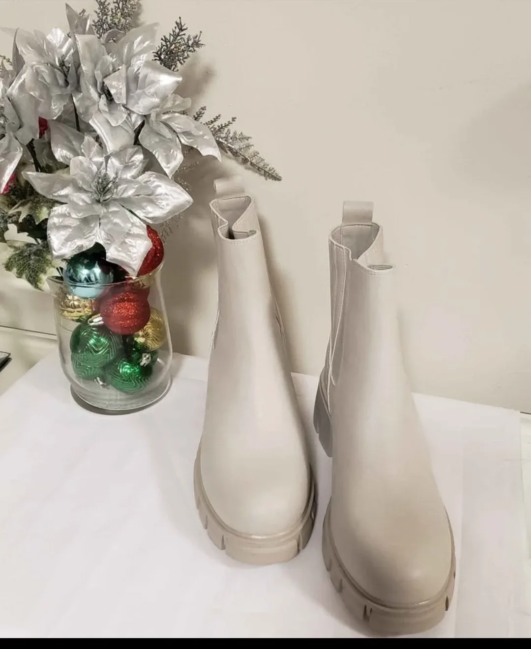 Brand new Chelsea White Cream Boots for sale image indicator(3)