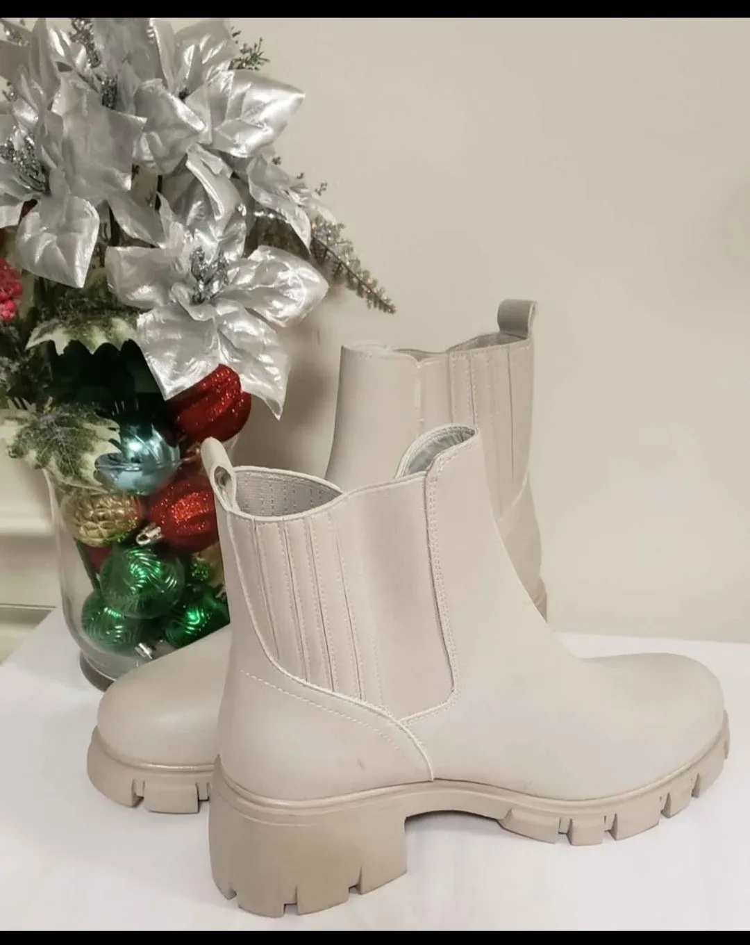 Brand new Chelsea White Cream Boots for sale image indicator(5)
