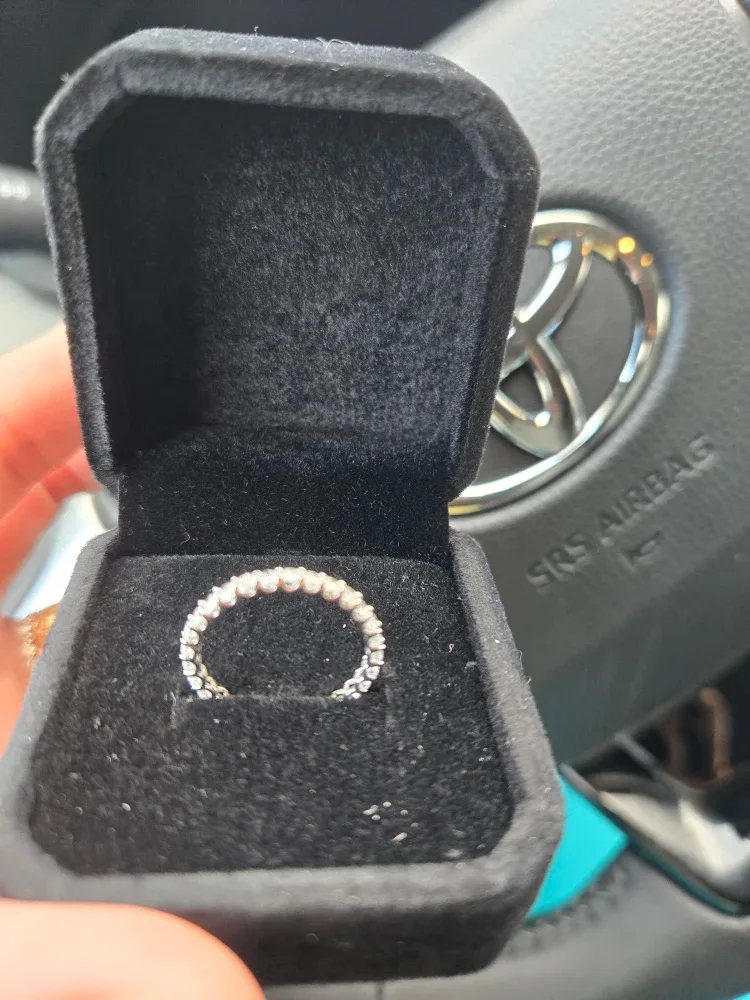 1ct natural diamond 18k Eternity Ring image indicator(8)