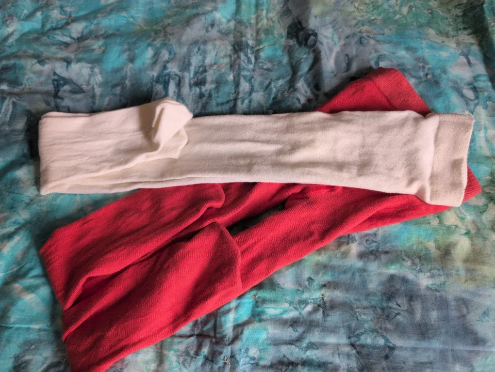 New H&M Tights Size 6X/7 Red & White