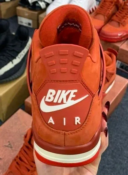 Nike Air Jordan 4 Retro 'Bike' Size 12 image indicator(2)