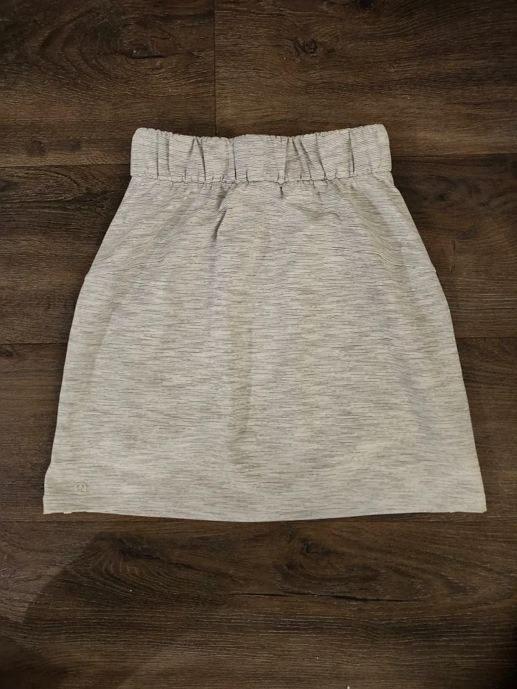 Lululemon Athletic Skirt - Size 2 image indicator(2)