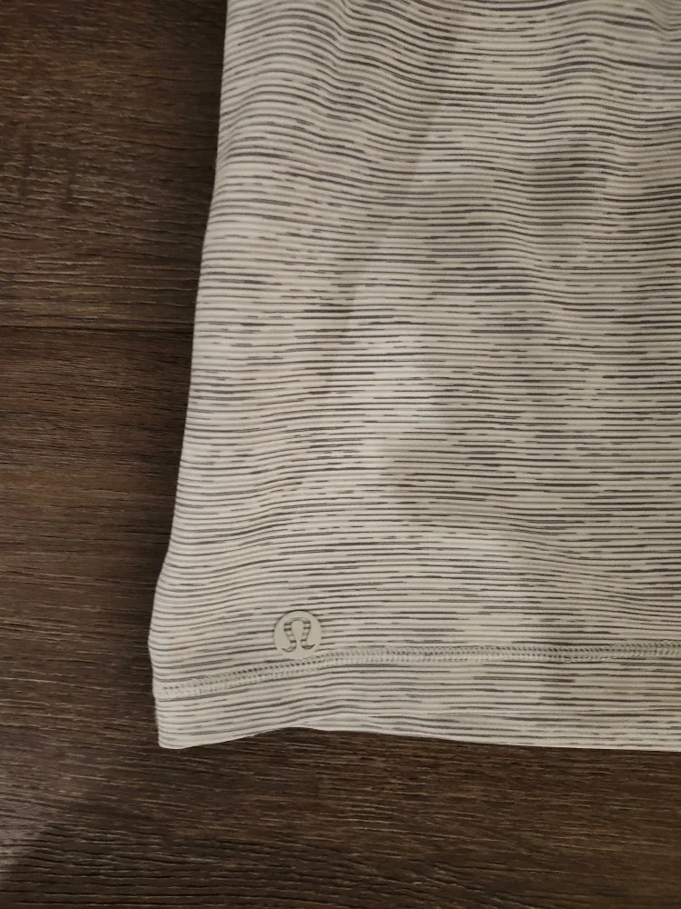 Lululemon Athletic Skirt - Size 2 image indicator(4)