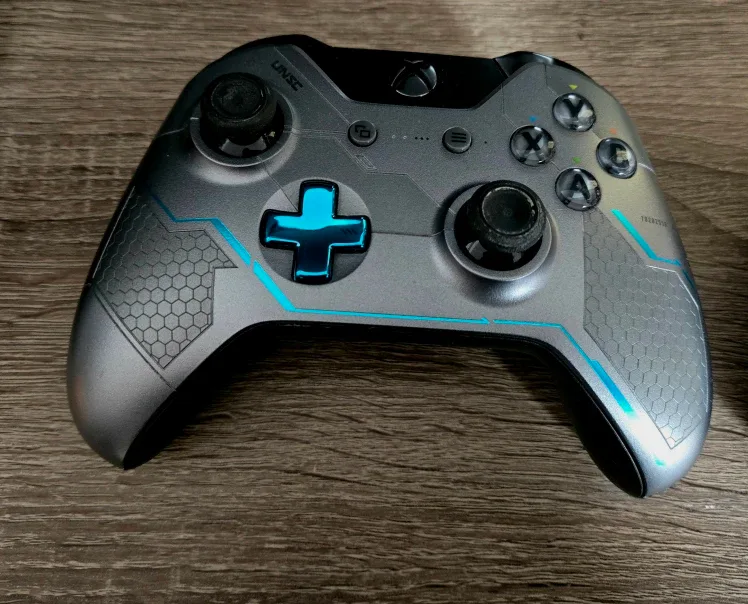 Xbox One Halo: The Master Chief Collection Bundle image indicator(3)