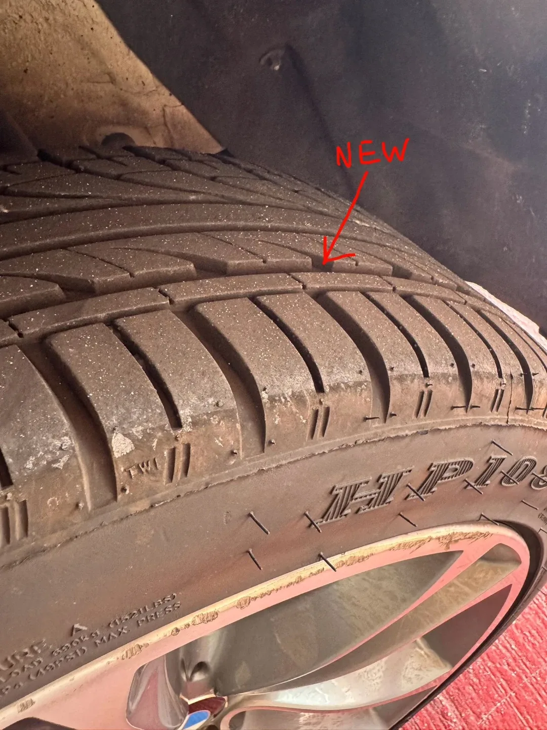 BMW X1 White SUV with Red Interior image indicator(9)