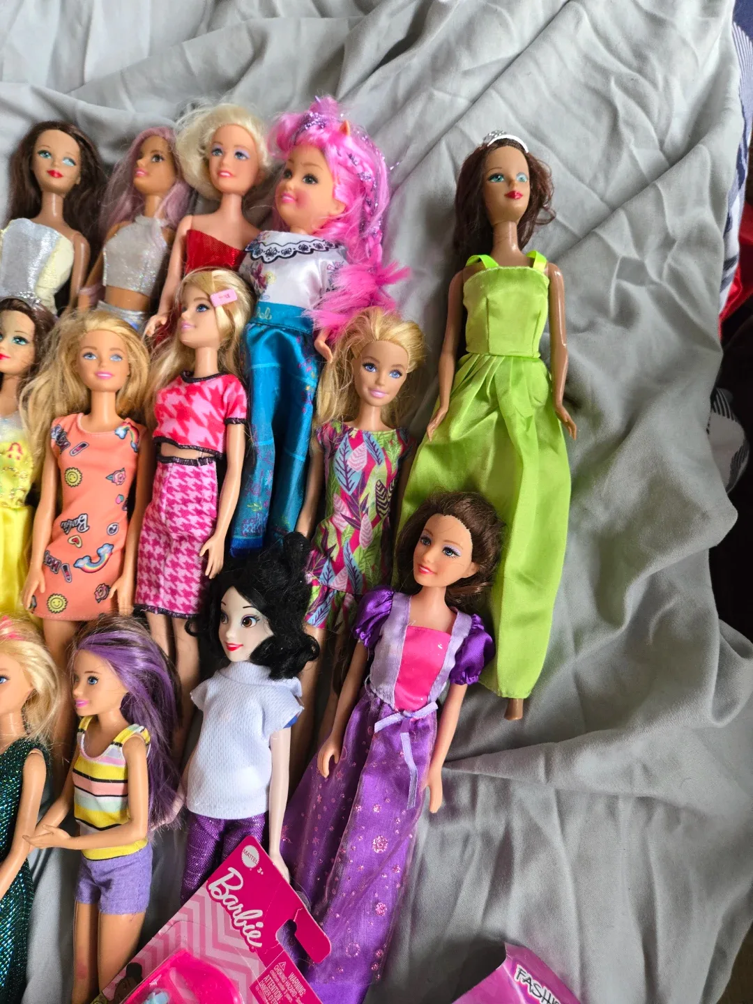 Lot of 20+ Barbie Dolls and Accessories image indicator(3)