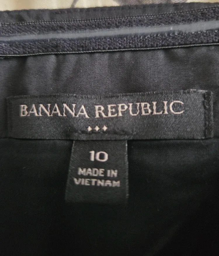 Brand New Banana Republic Black Dress - Size 10 image indicator(5)