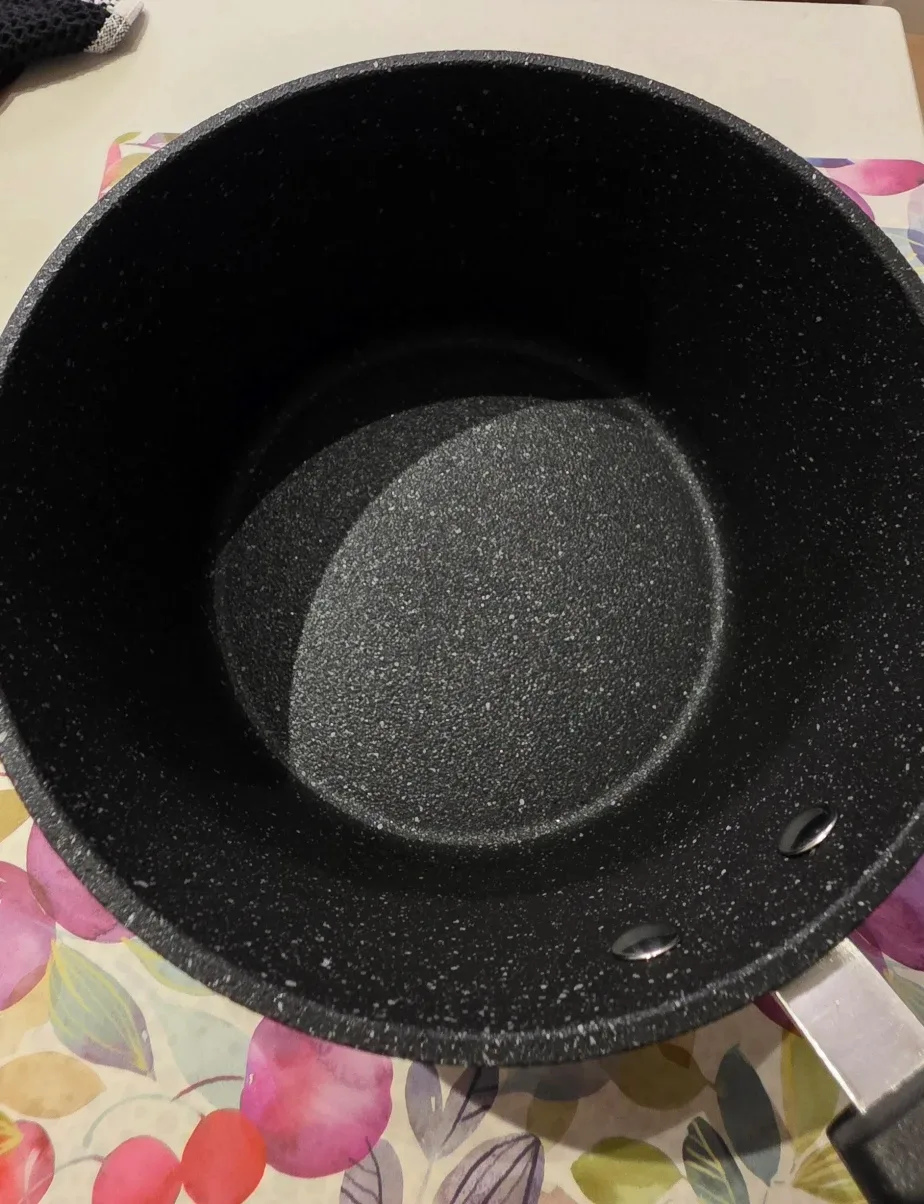 Starfrit The Rock  Non-Stick Saucepan image indicator(3)