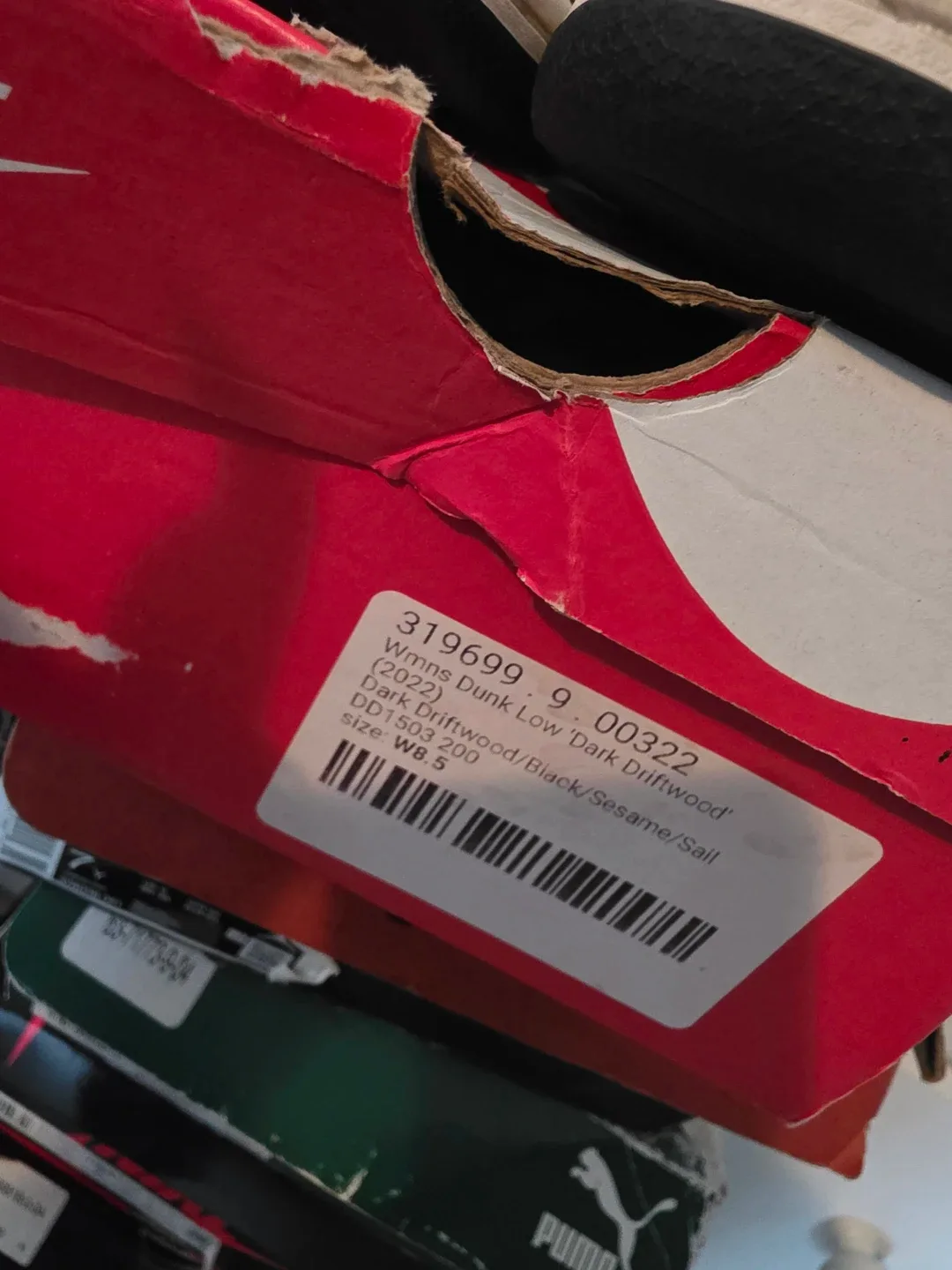 Nike Dunk Low 'Dark Driftwood' Women's Size 8.5 image indicator(2)