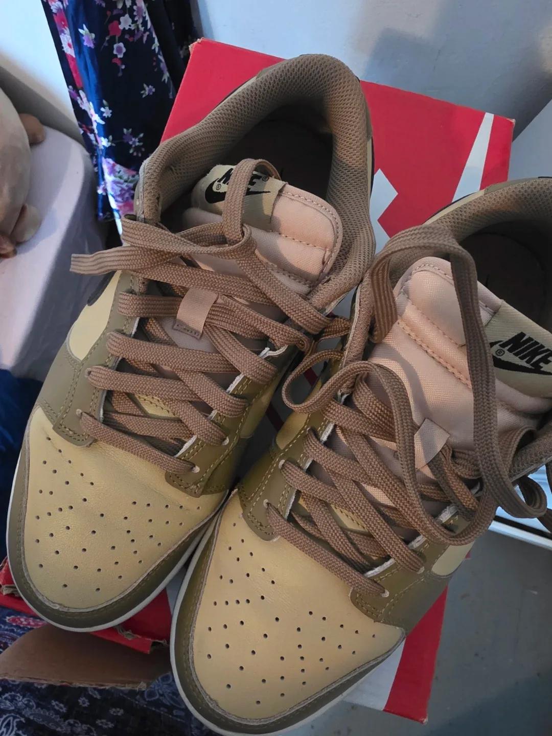 Nike Dunk Low 'Dark Driftwood' Women's Size 8.5 image indicator(3)