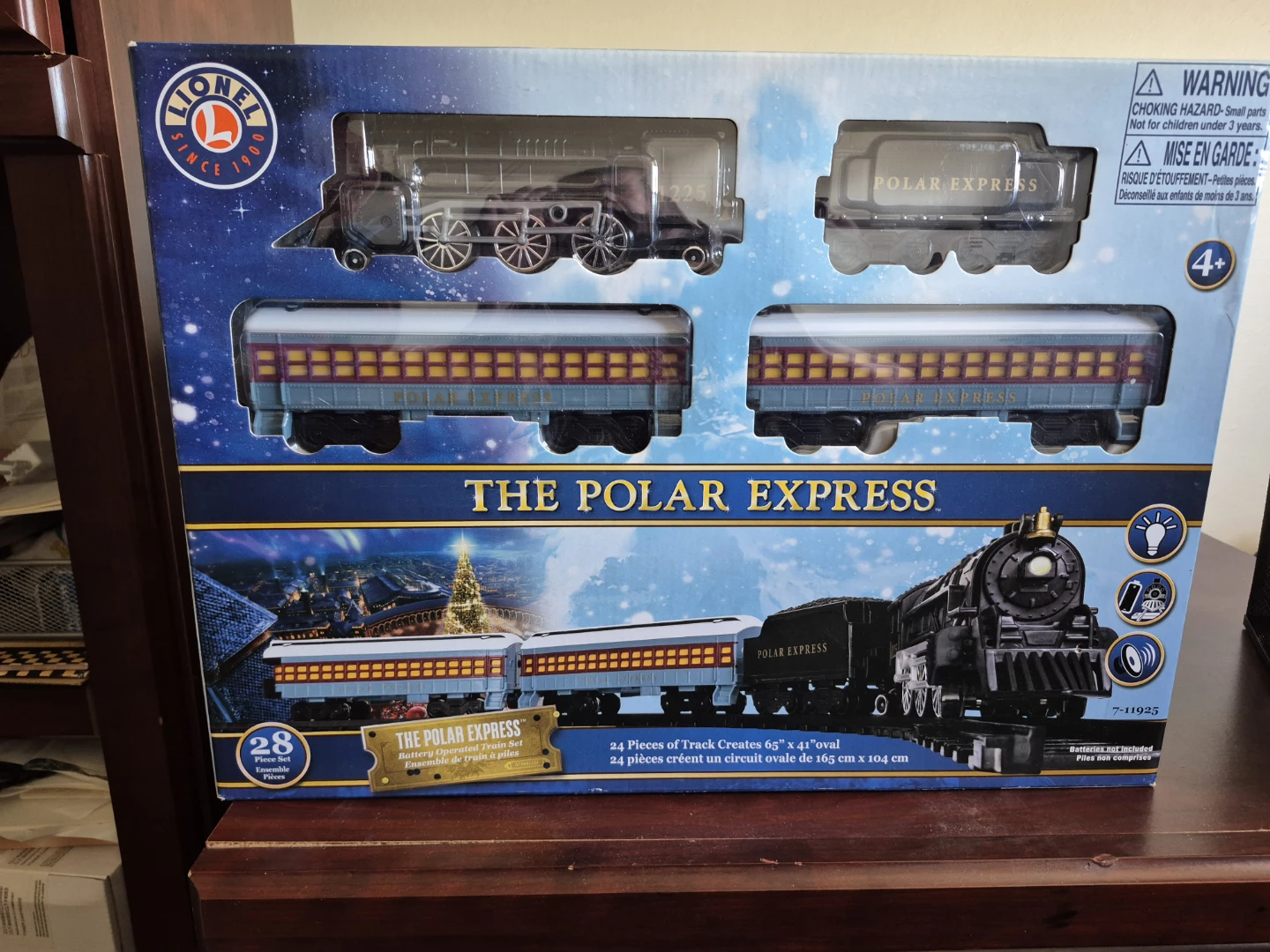 Lionel The Polar Express Battery Train Set - New
