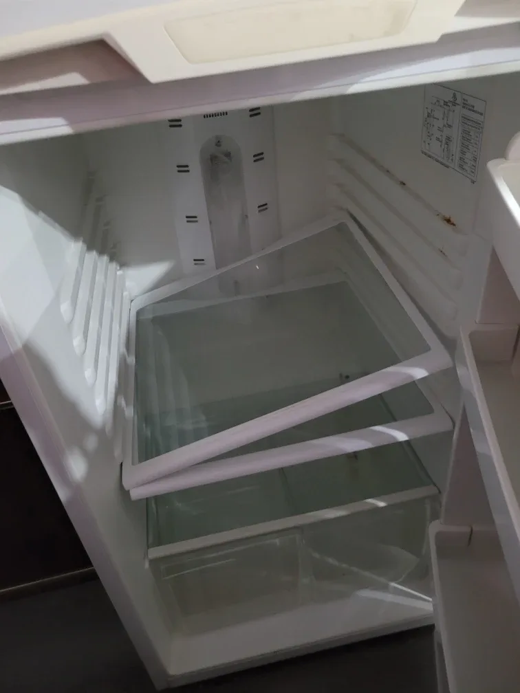 Moffat White Refrigerator image indicator(4)