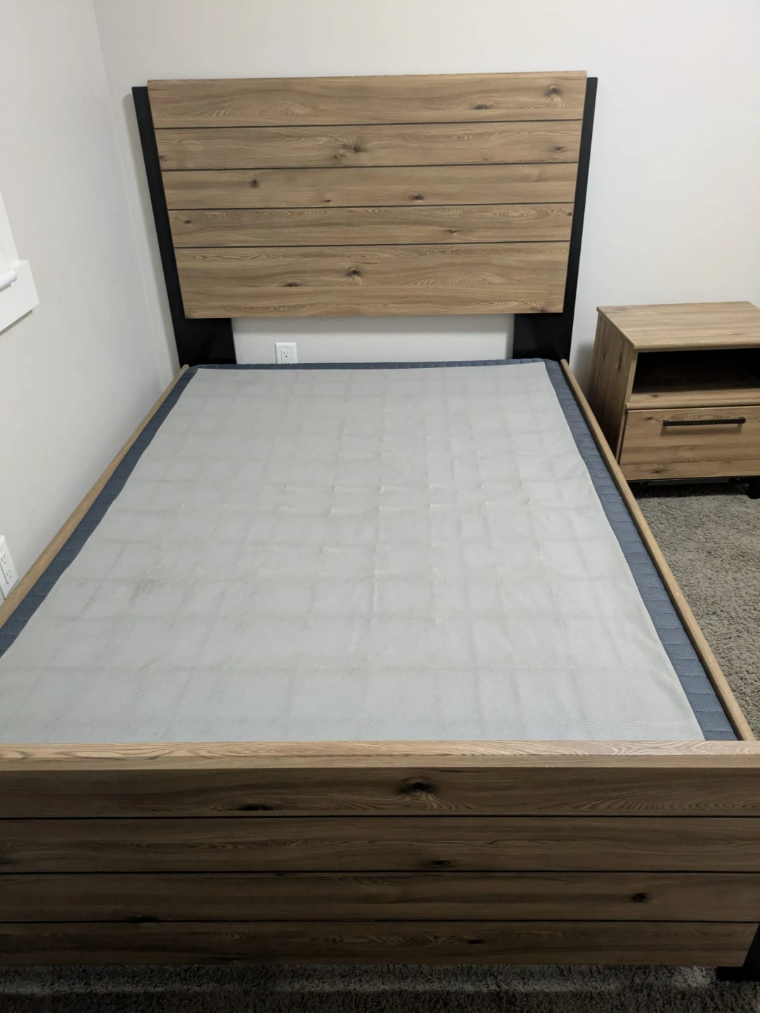Full Panel bedframe and Nightstand (2 - photo 3