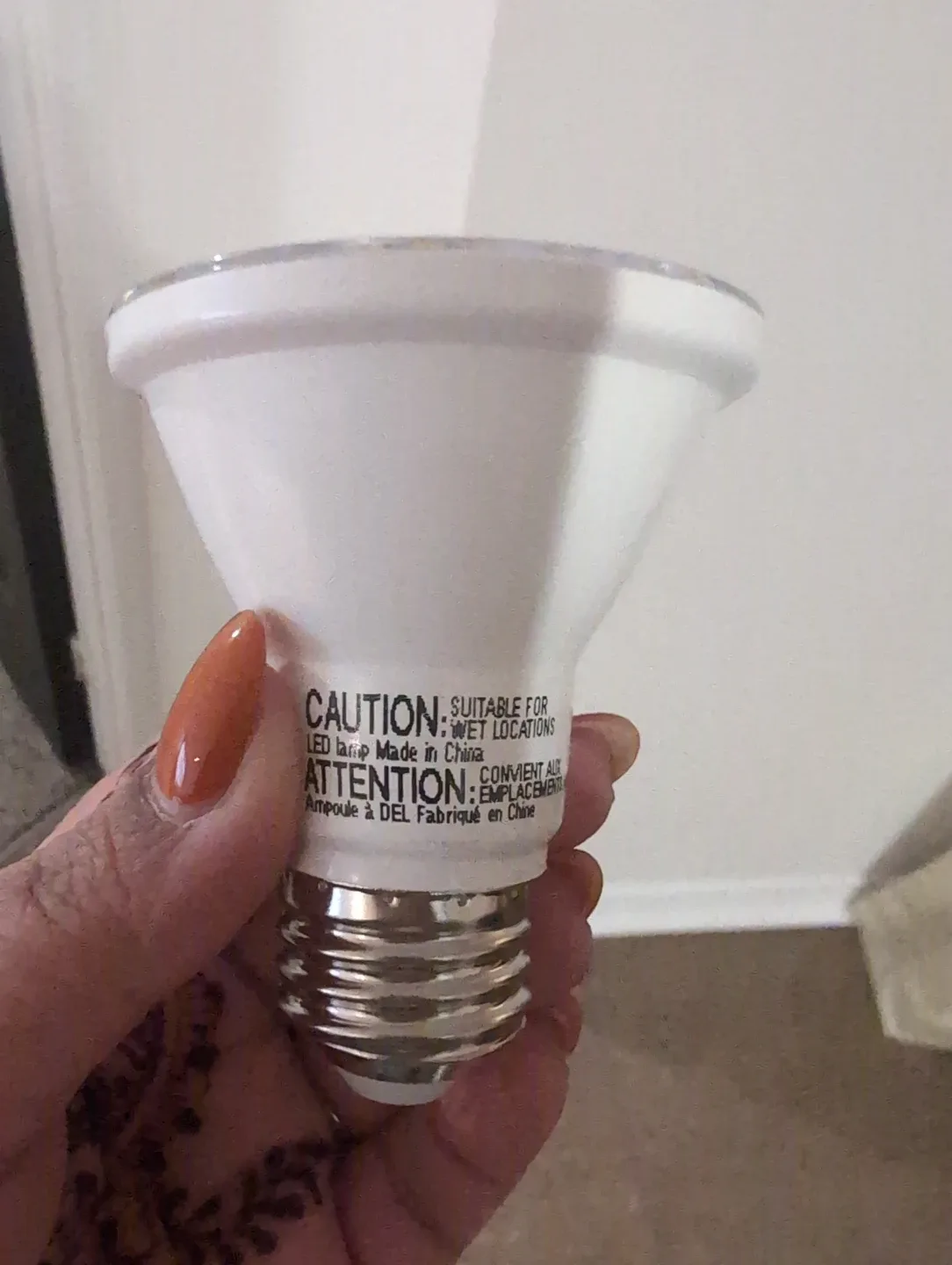 NOMA LED PAR20 Light Bulb image indicator(3)