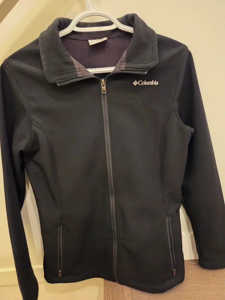 Women's Columbia Black Softshell Jacket, Size M