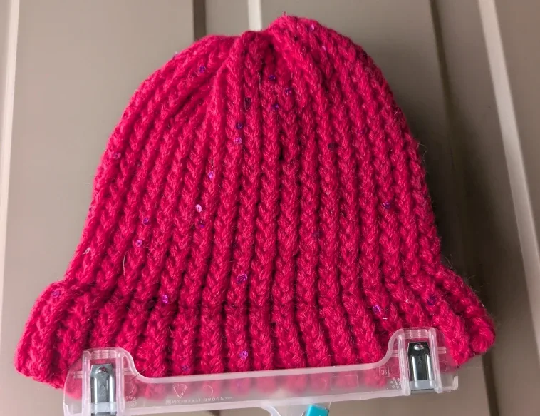 Girls gand knit winter hat