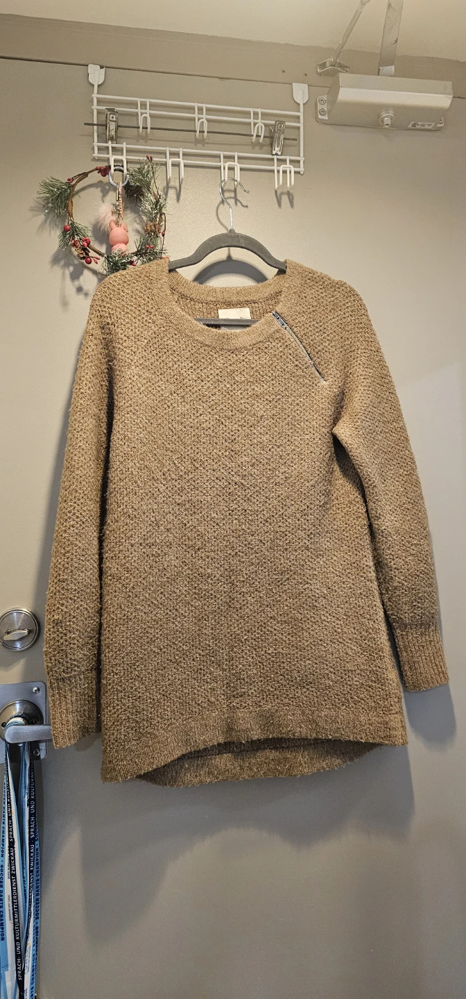 Abercrombie & Fitch Sweater - Size S