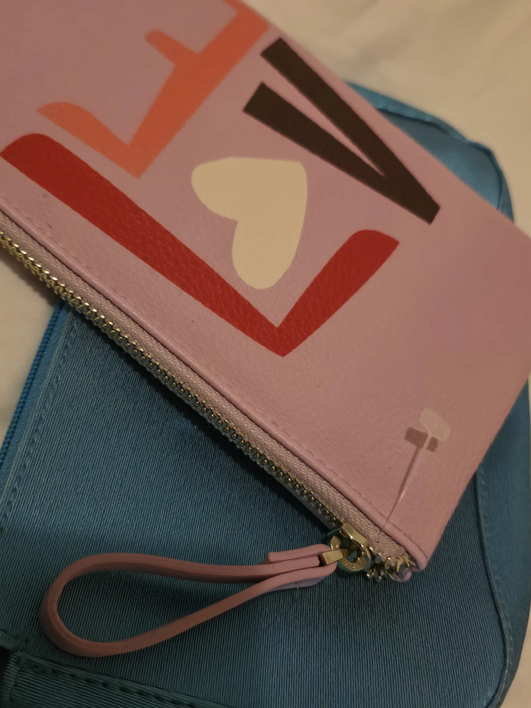 4 Cosmetic Designer Bags: Ipsy, Shiseido & Estee Giftable - photo 4