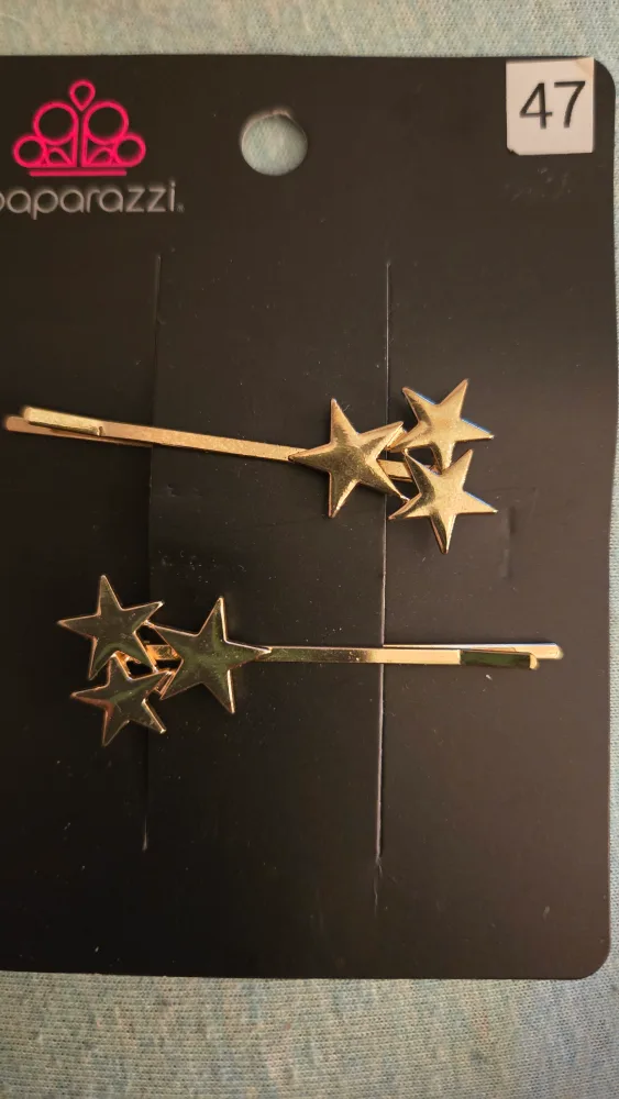 Paparazzi Suddenly Starstruck Gold Hair Clips - New image indicator(4)