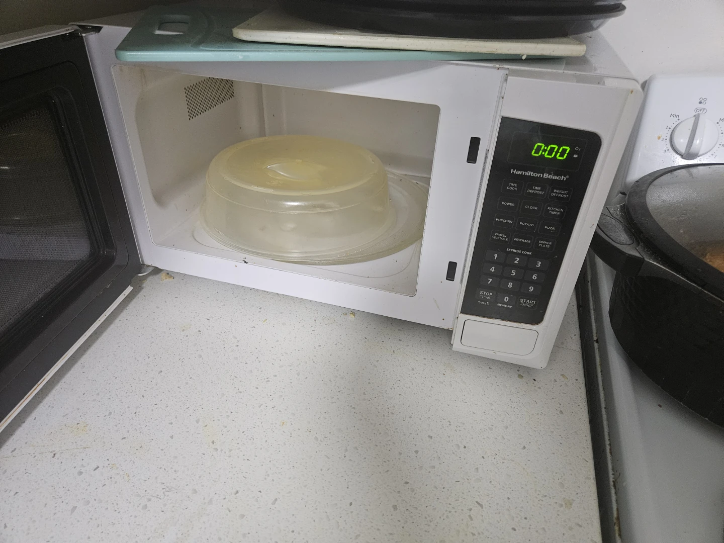Hamilton Beach Microwave - photo 2